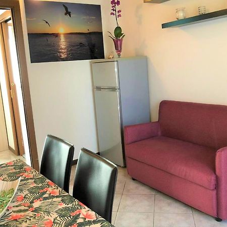Oasi Di Paradiso - Comfy Private Apartment On Ground Floor With Terrace Desenzano del Garda Exterior foto