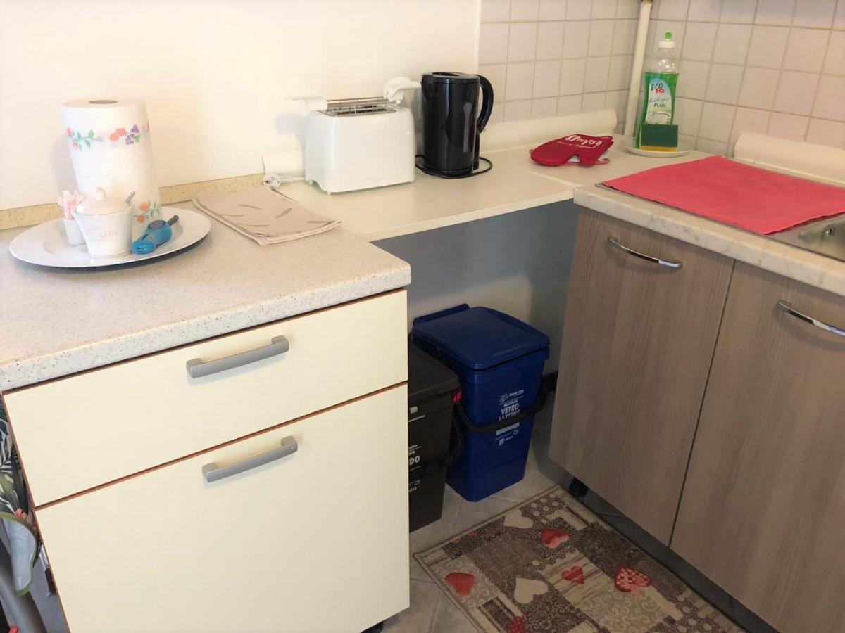 Oasi Di Paradiso - Comfy Private Apartment On Ground Floor With Terrace Desenzano del Garda Exterior foto