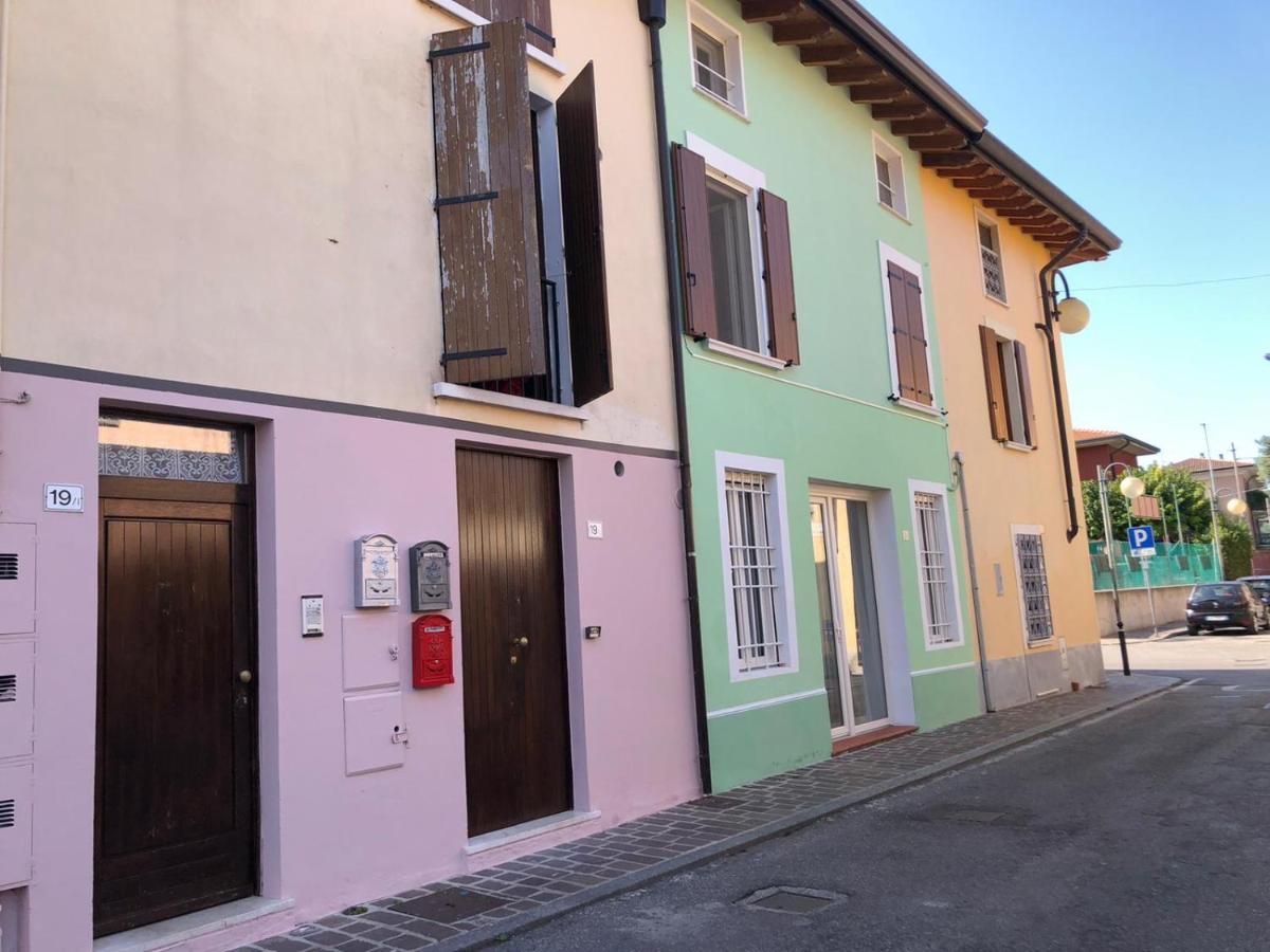 Oasi Di Paradiso - Comfy Private Apartment On Ground Floor With Terrace Desenzano del Garda Exterior foto