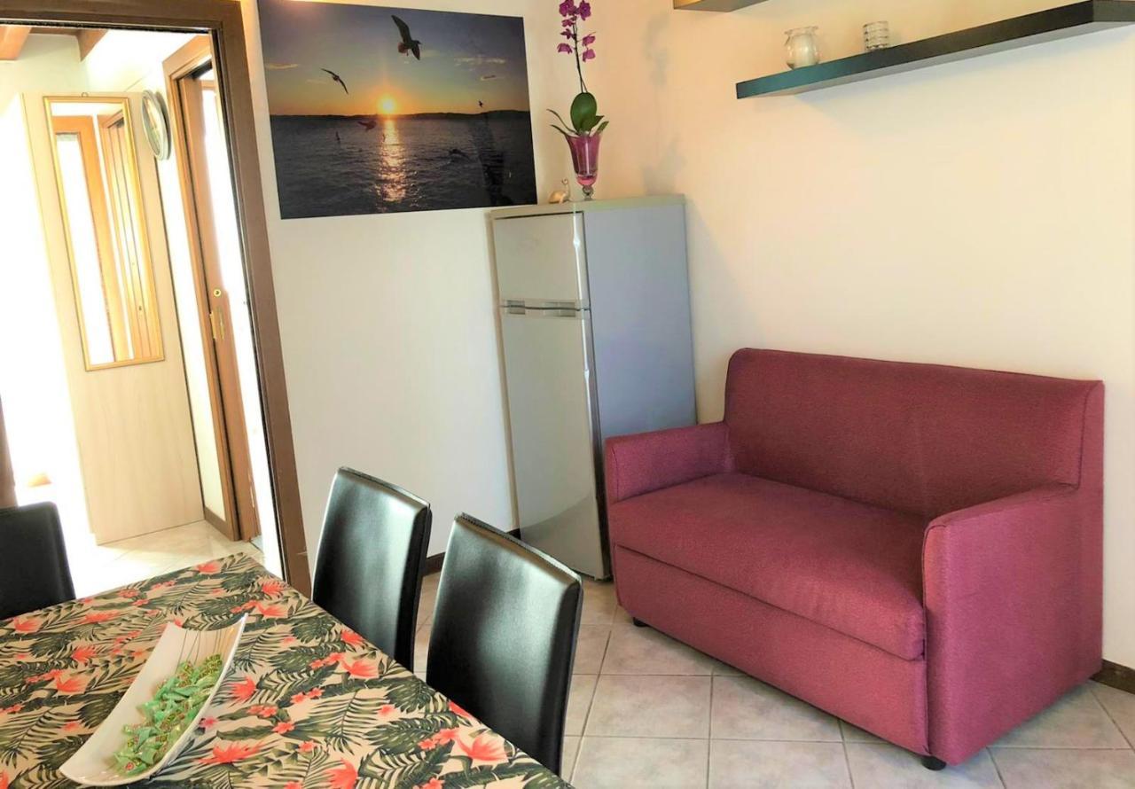 Oasi Di Paradiso - Comfy Private Apartment On Ground Floor With Terrace Desenzano del Garda Exterior foto