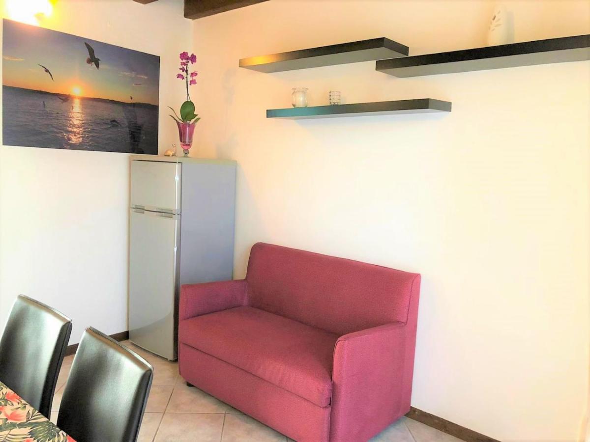Oasi Di Paradiso - Comfy Private Apartment On Ground Floor With Terrace Desenzano del Garda Exterior foto