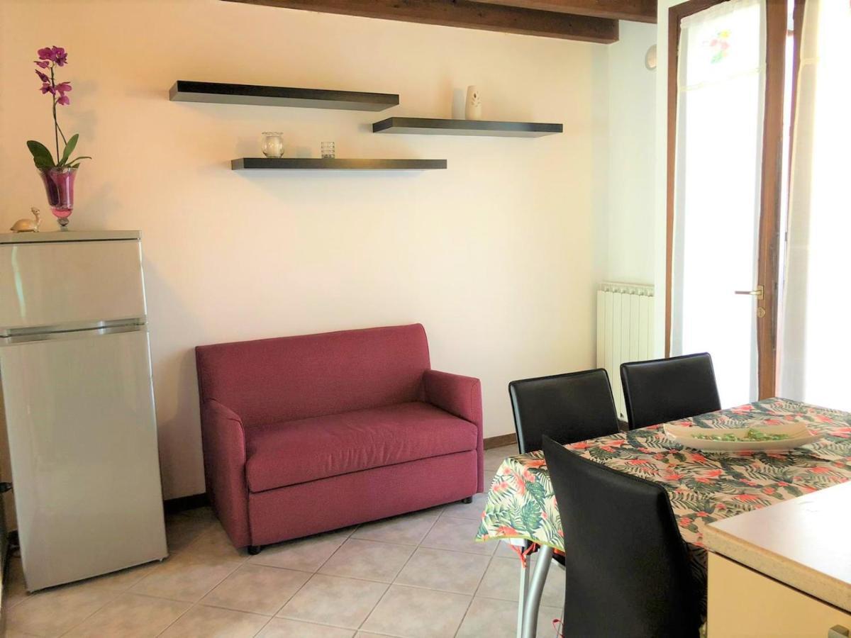 Oasi Di Paradiso - Comfy Private Apartment On Ground Floor With Terrace Desenzano del Garda Exterior foto