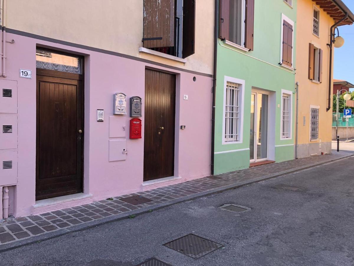 Oasi Di Paradiso - Comfy Private Apartment On Ground Floor With Terrace Desenzano del Garda Exterior foto